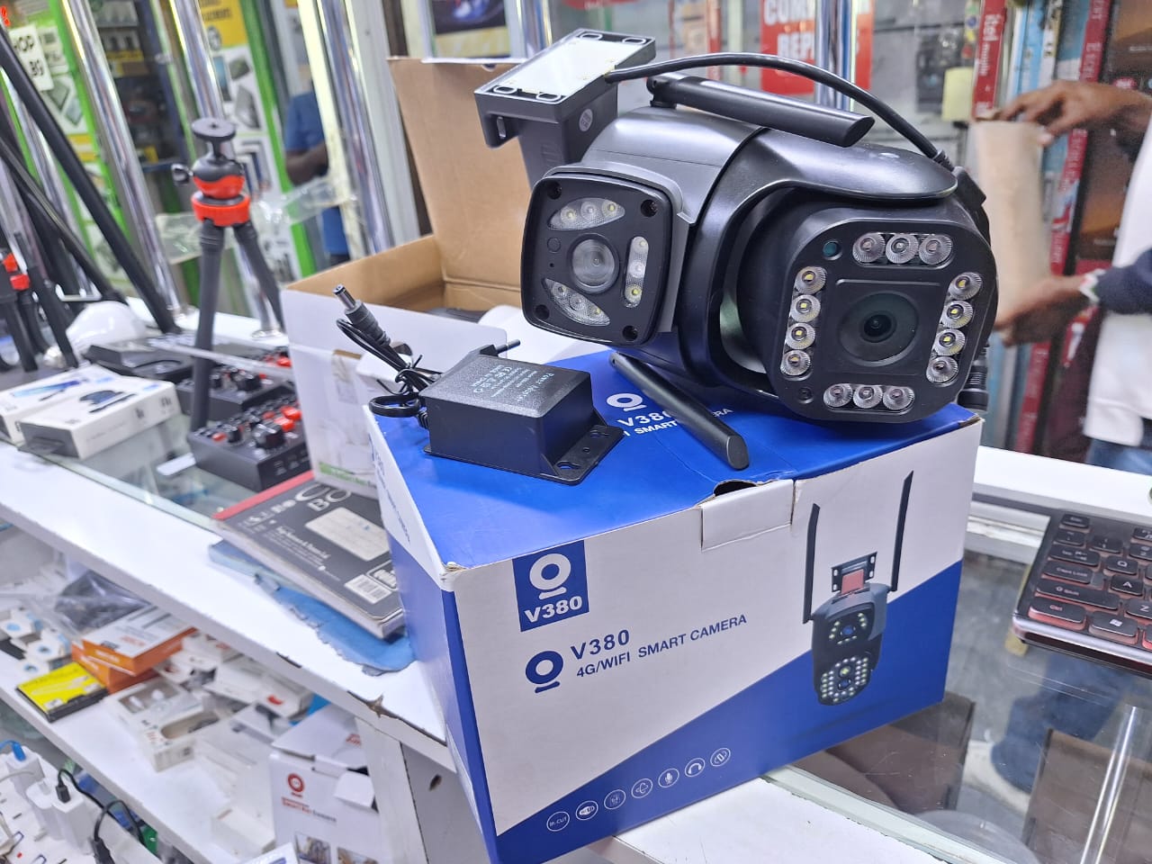 Dual lens waterproof Wifi cameras V380 pro app