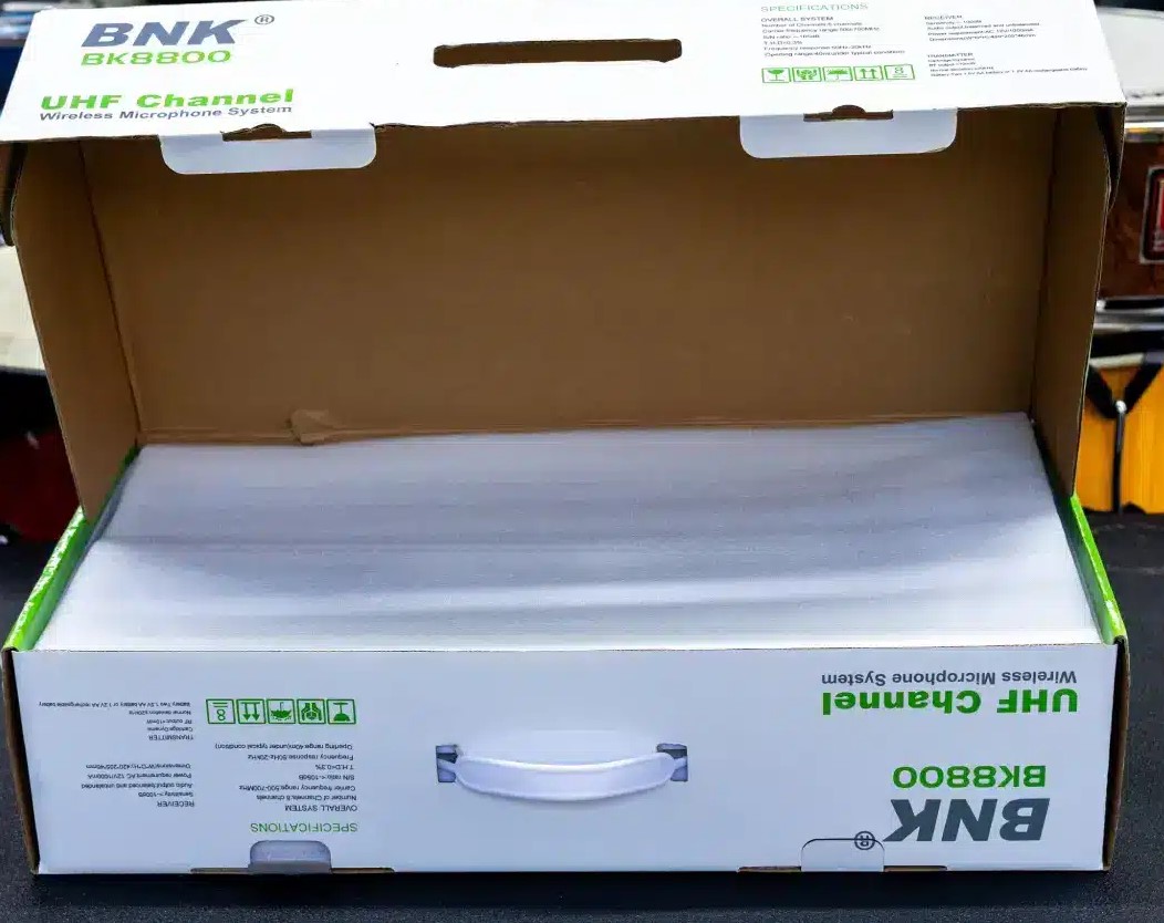 BNK8800 8 Channel Wireless Microphone System - Image 5