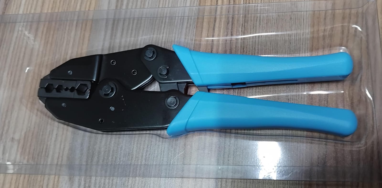 Coaxial ratchet crimping tool - Image 2