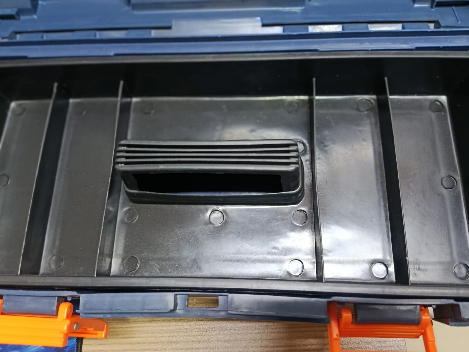 17-Inch Tool Box - Image 7