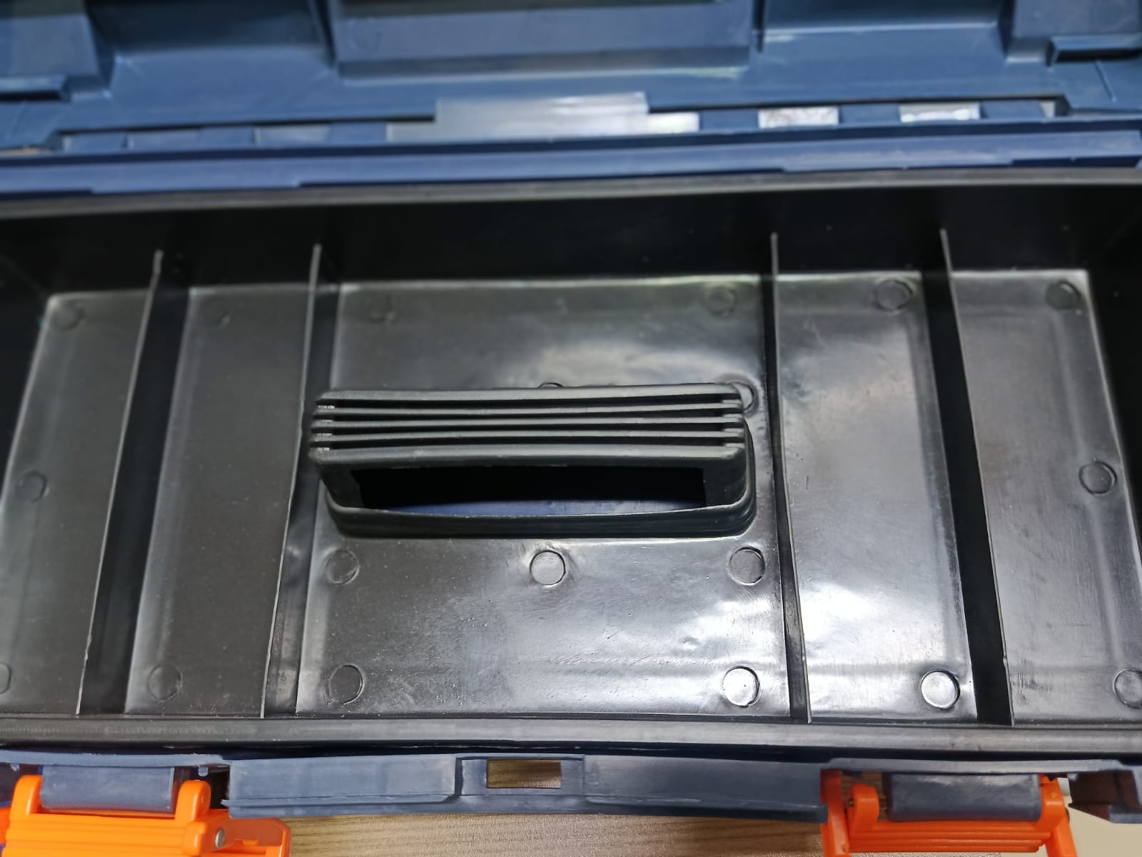 17-Inch Tool Box - Image 8