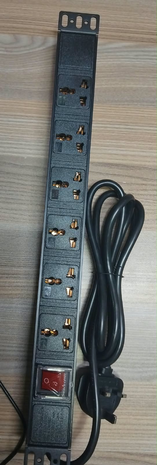 6 Way PDU Power Distribution Unit - Image 3